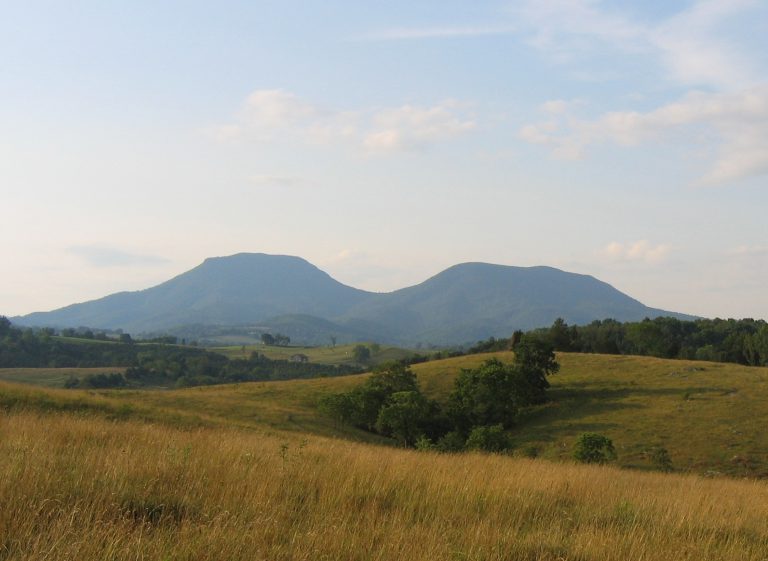 VOF establishes committee to engage community in House Mountain management